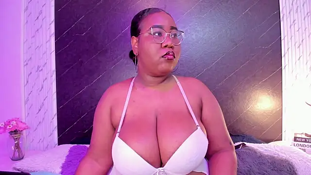 Snapshot of Darnellqueen chatting on October 1, 2025, 3:23 am Darnellqueen online show from October 1, 2025, 3:23 am