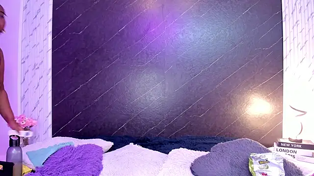 Snapshot of Darnellqueen chatting on October 6, 2025, 3:59 am Darnellqueen online show from October 6, 2025, 3:59 am