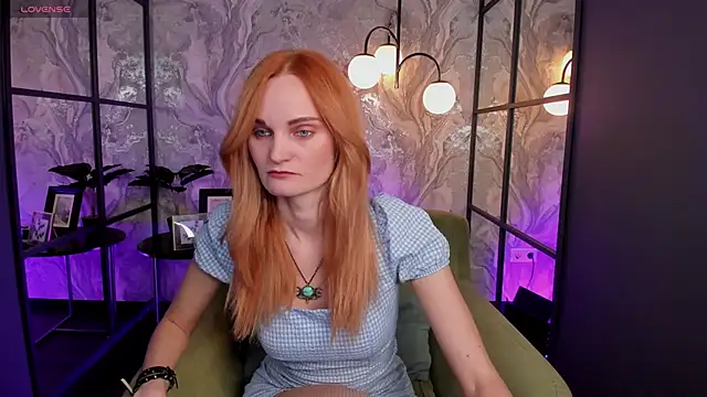 SaraSubtlety online show from November 28, 2025, 1:25 pm