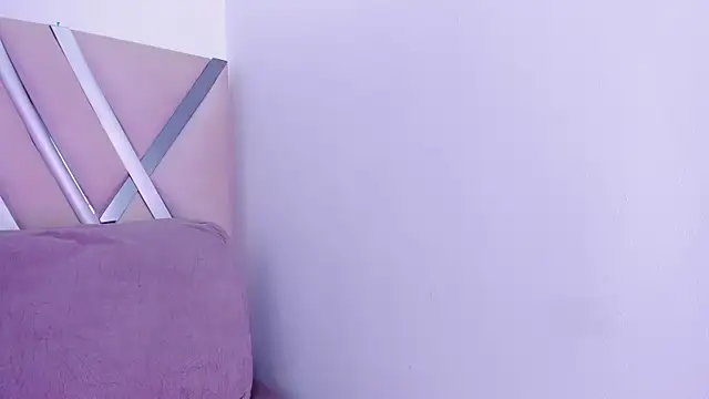 Helenn monroy1 online show from September 10, 2025, 11:54 am