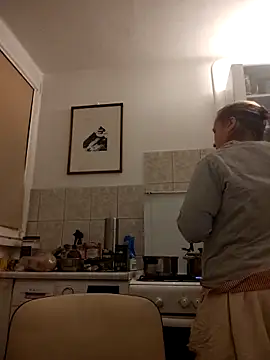 Snapshot of She-devilx chatting on February 17, 2025, 9:41 pm She-devilx online show from February 17, 2025, 9:41 pm