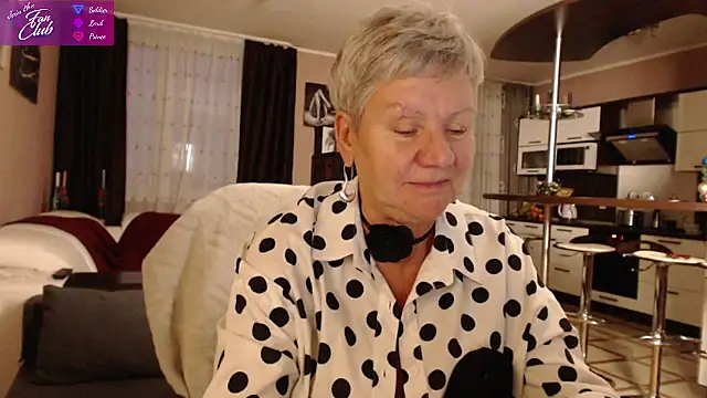 roxana brooks online show from December 29, 2024, 1:38 pm