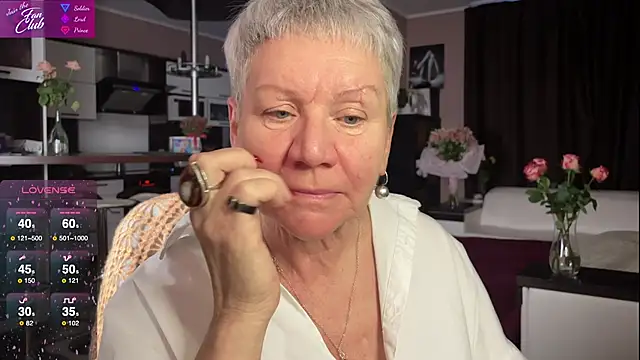 roxana brooks online show from February 21, 2025, 2:59 pm