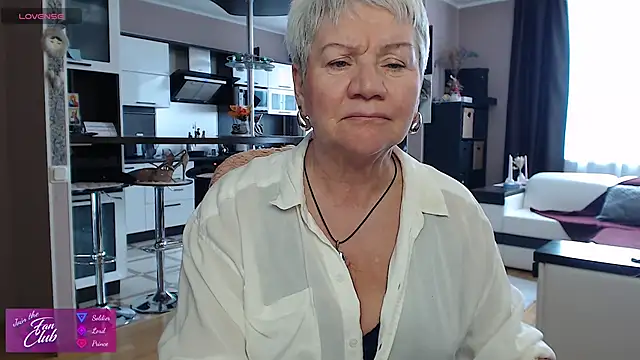 roxana brooks online show from April 7, 2026, 1:44 pm