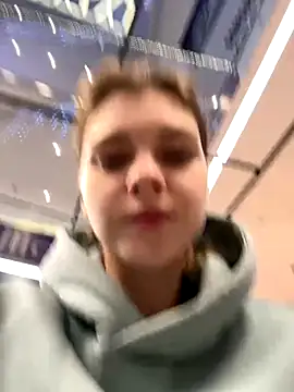 ValenciaShock online show from November 21, 2025, 6:34 am