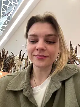 ValenciaShock online show from April 16, 2026, 7:09 am