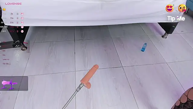 Isabella Daniell online show from March 22, 2025, 6:54 am