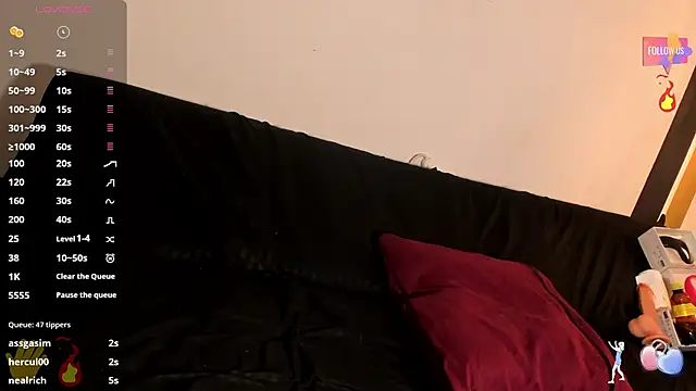 LunaGudi online show from February 15, 2025, 5:39 pm