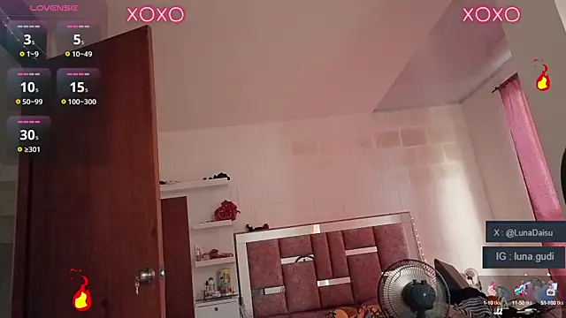 LunaGudi online show from October 3, 2025, 1:08 pm