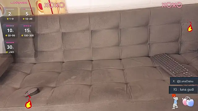 LunaGudi online show from October 11, 2025, 11:53 am