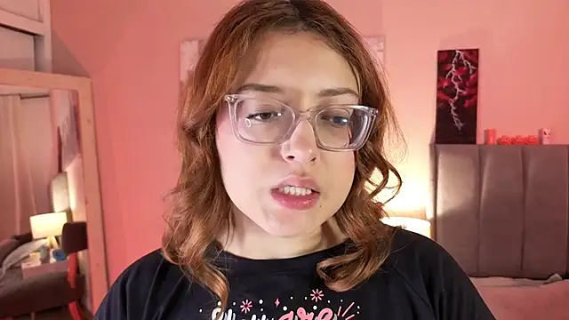 MiaFranklyn online show from October 9, 2025, 2:15 pm