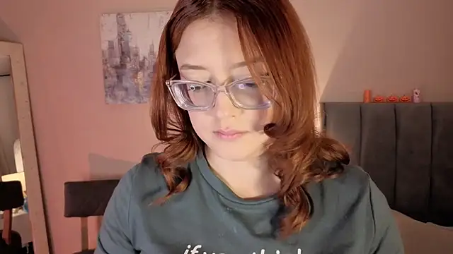 MiaFranklyn online show from October 23, 2025, 2:27 pm