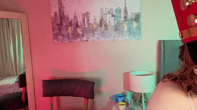 MiaFranklyn online show from October 27, 2025, 2:54 pm