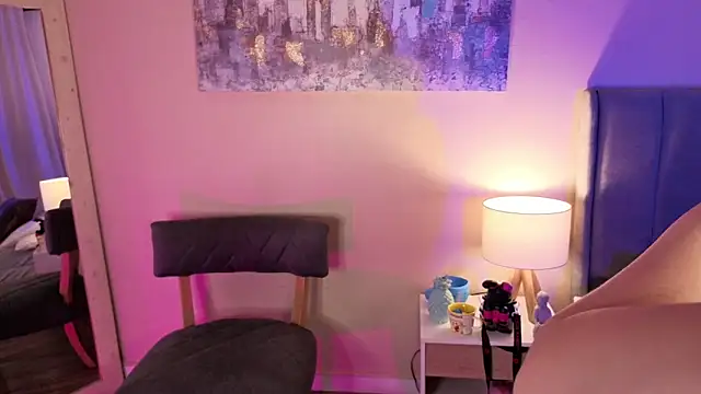 MiaFranklyn online show from November 1, 2025, 2:41 pm