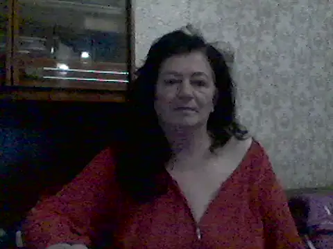 GypsiQueen2 online show from February 16, 2025, 10:10 pm