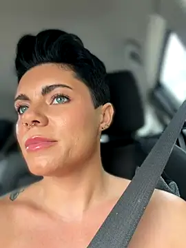 Snapshot of LukeLouHarvey chatting on October 14, 2025, 5:08 am LukeLouHarvey online show from October 14, 2025, 5:08 am