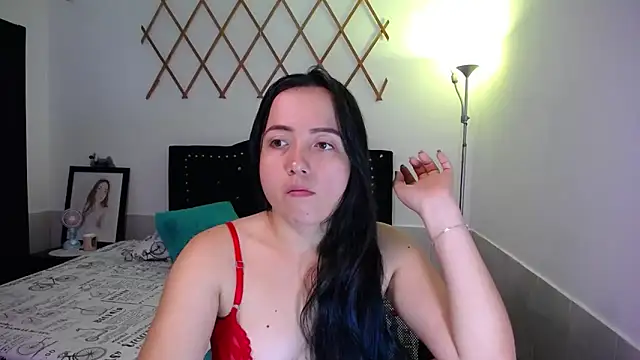 naughty girl 4u online show from September 28, 2025, 1:38 pm