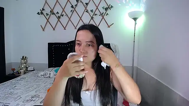 naughty girl 4u online show from January 6, 2026, 8:01 pm