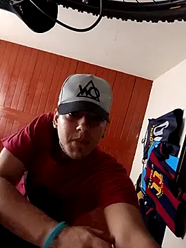 Snapshot of Triplex_Coolness chatting on September 17, 2025, 4:30 pm Triplex Coolness online show from September 17, 2025, 4:30 pm