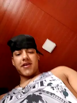 Snapshot of Triplex_Coolness chatting on September 18, 2025, 9:06 pm Triplex Coolness online show from September 18, 2025, 9:06 pm