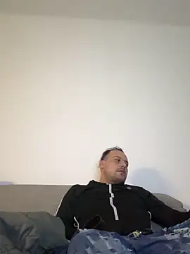 Snapshot of Lovemilf6969@xh chatting on November 13, 2025, 1:04 am Lovemilf6969xh online show from November 13, 2025, 1:04 am