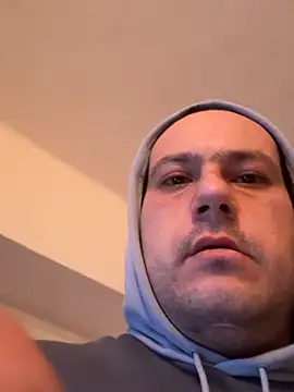 Snapshot of Lovemilf6969@xh chatting on March 10, 2026, 5:12 am Lovemilf6969xh online show from March 10, 2026, 5:12 am