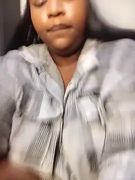 Snapshot of Aaaliyah445 chatting on October 12, 2025, 5:28 am Aaaliyah445 online show from October 12, 2025, 5:28 am