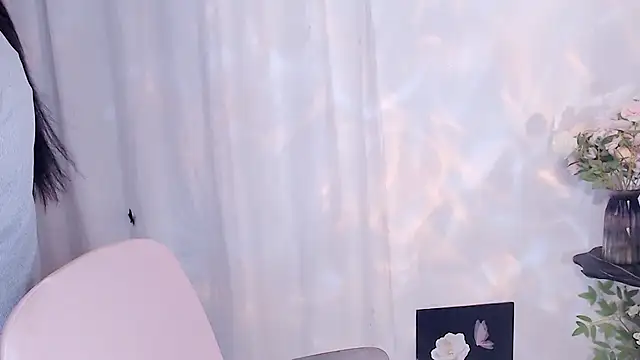 SHY- -girl online show from May 20, 2026, 2:29 am