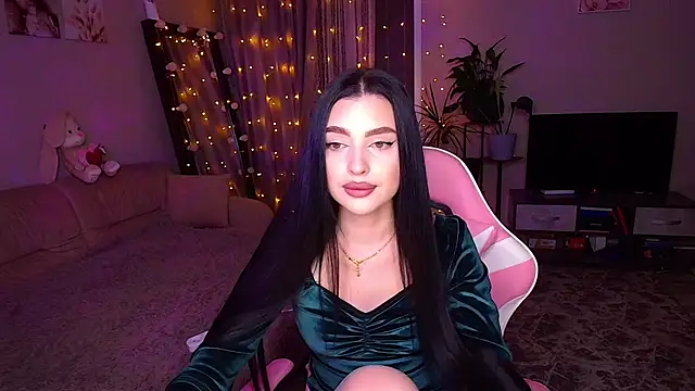   Malika   online show from December 5, 2025, 3:30 pm