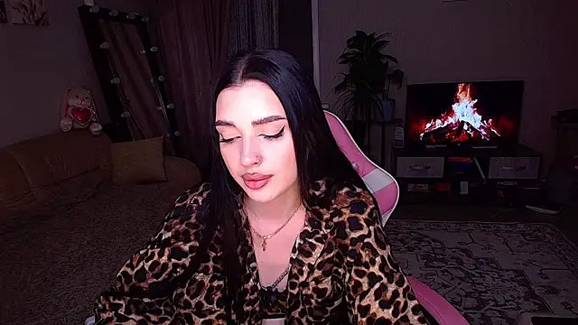   Malika   online show from April 1, 2026, 1:41 pm