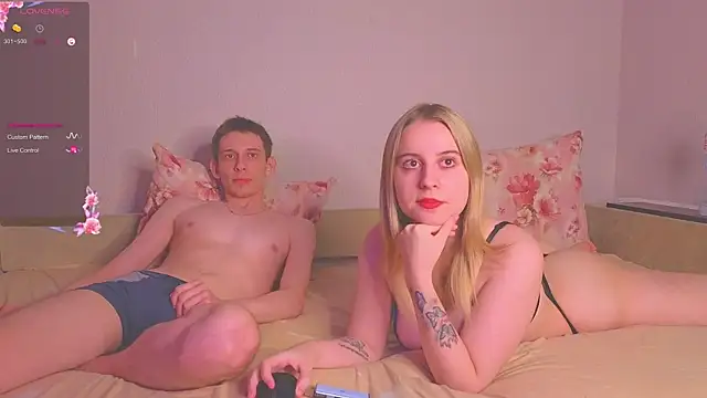 Snapshot of cuple_off chatting on October 2, 2025, 6:59 pm cuple off online show from October 2, 2025, 6:59 pm