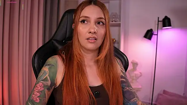 Snapshot of RedJasmine_ chatting on May 16, 2026, 11:25 pm RedJasmine online show from May 16, 2026, 11:25 pm