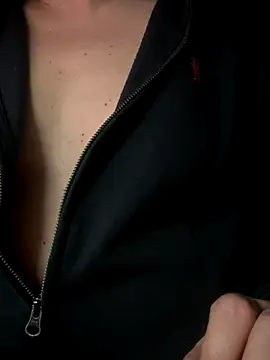 Snapshot of Ju_rine007 chatting on December 3, 2024, 6:26 am Ju rine007 online show from December 3, 2024, 6:26 am