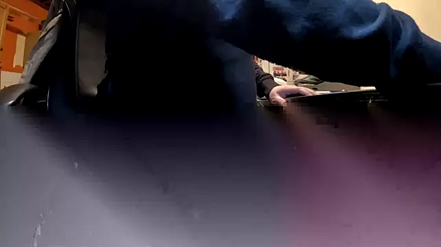 Snapshot of Ju_rine007 chatting on February 11, 2025, 5:37 am Ju rine007 online show from February 11, 2025, 5:37 am