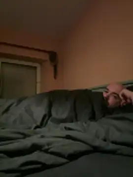 Snapshot of Ju_rine007 chatting on December 18, 2025, 1:22 am Ju rine007 online show from December 18, 2025, 1:22 am