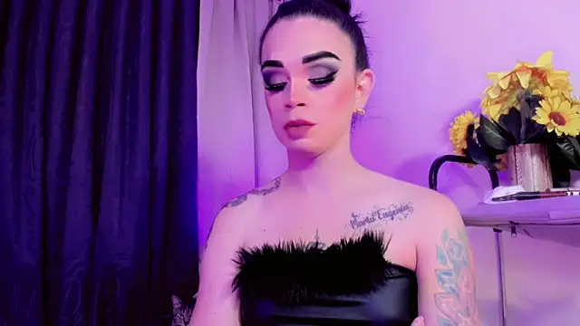 lesly xx online show from February 15, 2026, 7:51 am