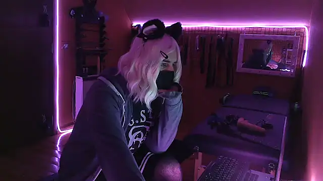 Ginny-the-bdsm-nympho online show from October 5, 2025, 4:27 pm