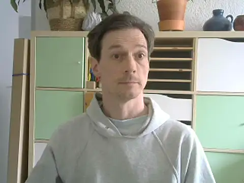 snowypaul11 online show from April 13, 2026, 12:43 pm