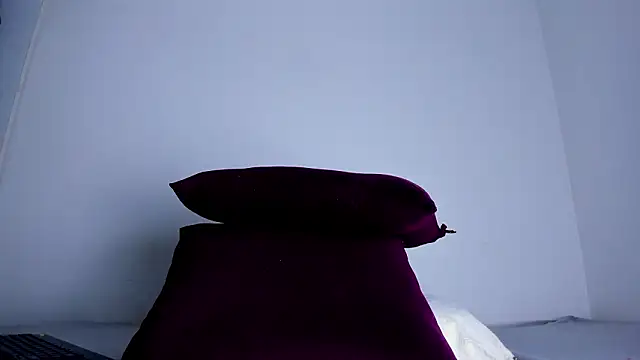 Skarleth69 online show from January 19, 2026, 2:48 am