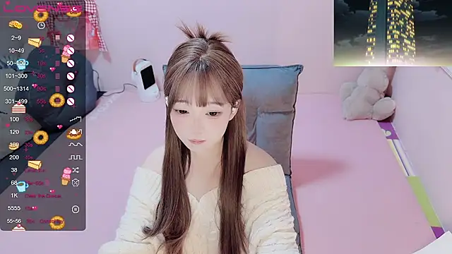 Snapshot of TUTU-new chatting on January 4, 2025, 1:42 pm TUTU-new online show from January 4, 2025, 1:42 pm