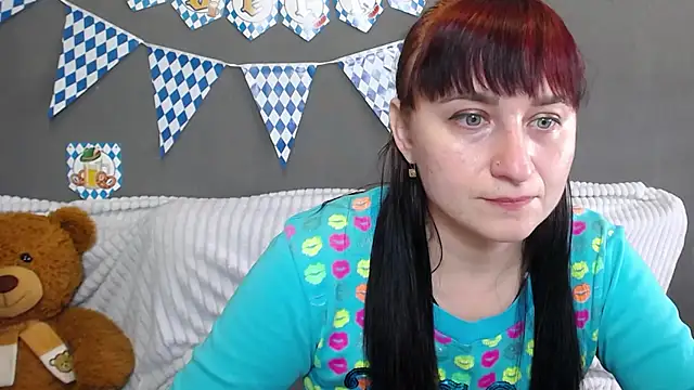 NinaFlawlees online show from September 30, 2025, 11:59 am