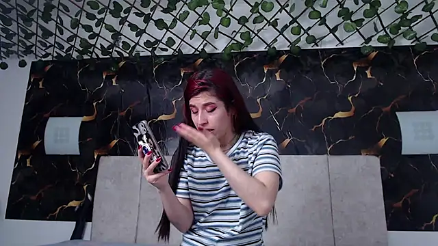 Snapshot of adriscute chatting on May 8, 2026, 3:45 am adriscute online show from May 8, 2026, 3:45 am