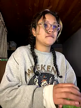 Hathorlove online show from October 13, 2025, 3:17 am