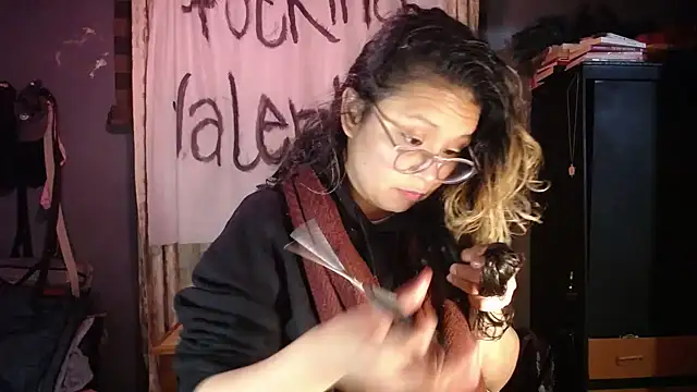 Snapshot of Hathorlove chatting on February 19, 2026, 7:04 am Hathorlove online show from February 19, 2026, 7:04 am