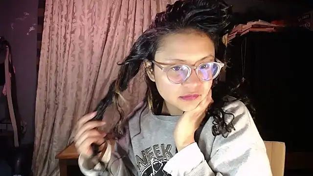 Snapshot of Hathorlove chatting on February 24, 2026, 6:44 am Hathorlove online show from February 24, 2026, 6:44 am