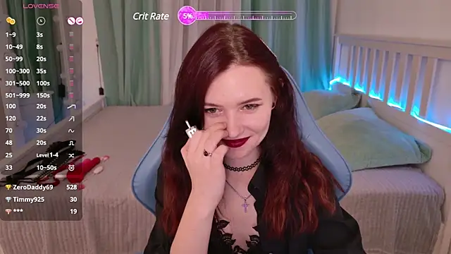 Snapshot of LissMoon chatting on February 4, 2025, 2:43 pm LissMoon online show from February 4, 2025, 2:43 pm