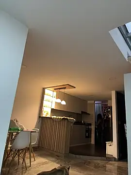 Gaby zahir  online show from April 15, 2026, 10:43 pm