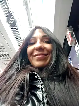 LeticiaWoods online show from December 20, 2024, 1:22 pm