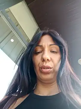 LeticiaWoods online show from September 10, 2025, 9:42 am