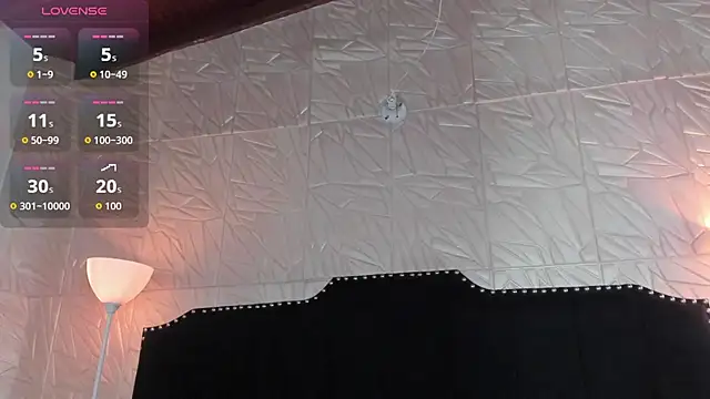 JennyRouse01 online show from October 11, 2025, 11:20 am